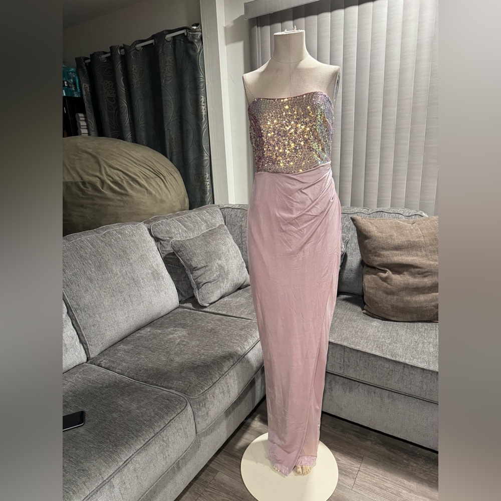 🍒BUNDLE 2 ITEMS FOR $8✨
FINAL SALE✨
AMTIOUS 🌸 sequin corset dusty pink dress ✨